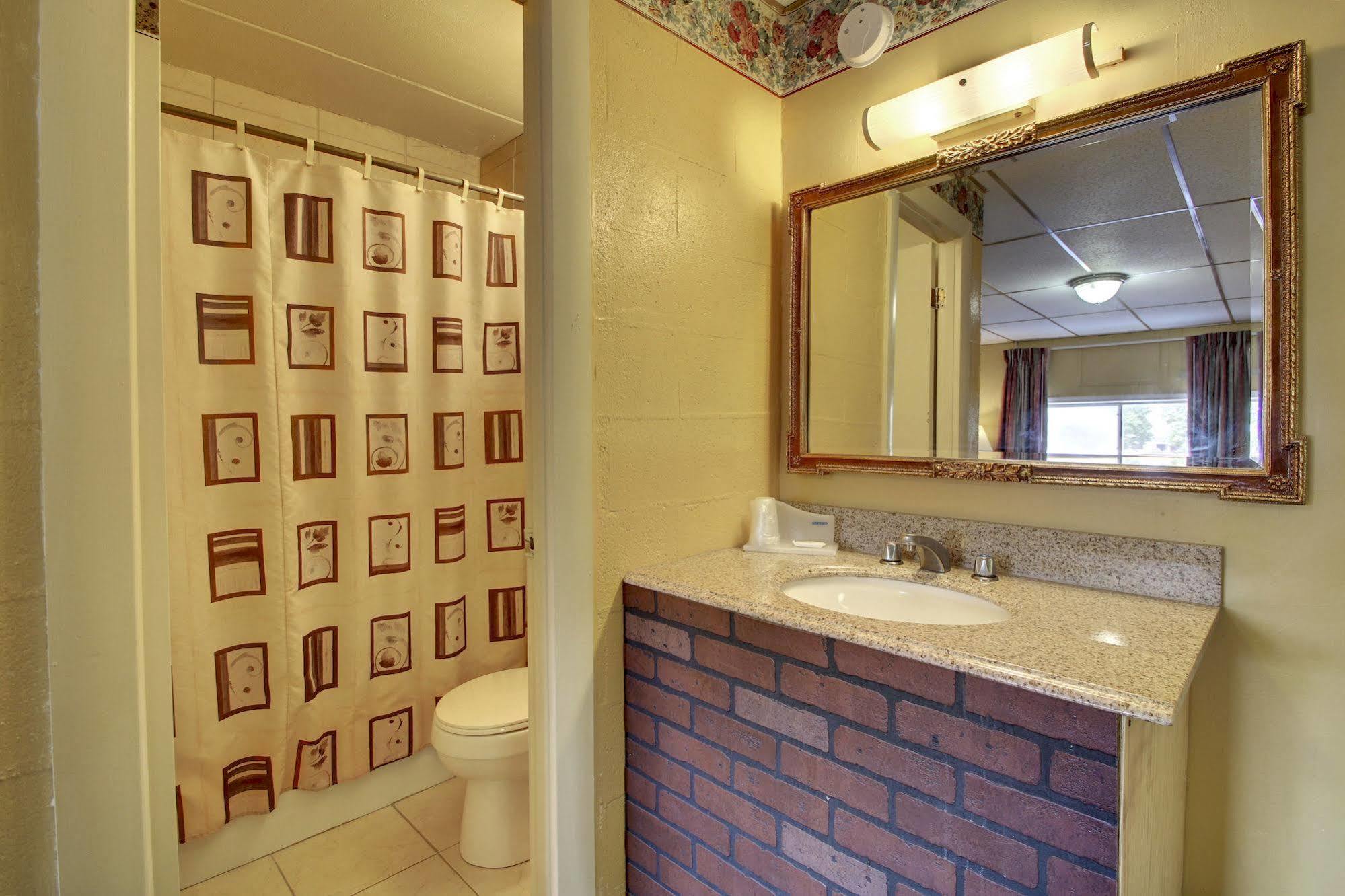Macomb Star Motel מראה חיצוני תמונה